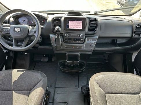 Used 2025 RAM ProMaster 2500 w/ Convenience Group FWD image 11