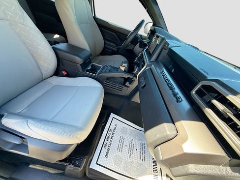 Used 2024 Toyota Tacoma SR5 w/ SR5 Upgrade Package image 13