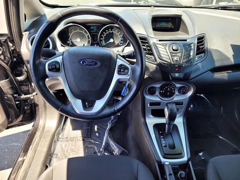 Used 2014 Ford Fiesta SE FWD image 9