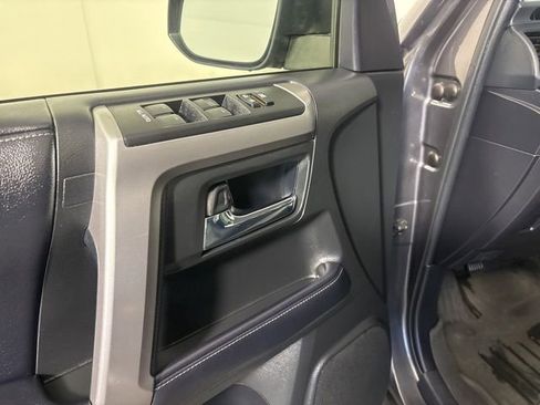 Used 2019 Toyota 4Runner SR5 Premium AWD/4WD image 12