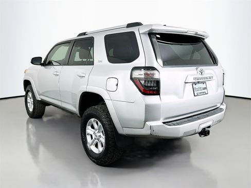 Used 2021 Toyota 4Runner SR5 Premium image 5