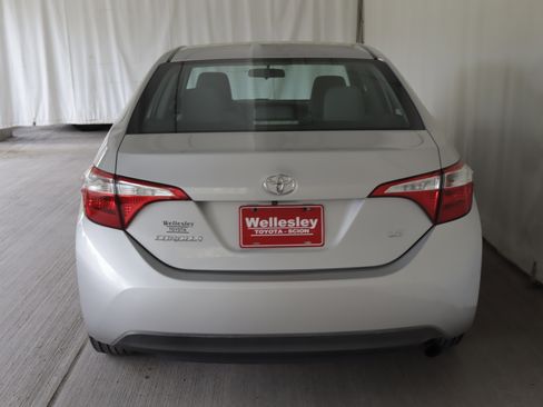 Used 2016 Toyota Corolla LE FWD image 24