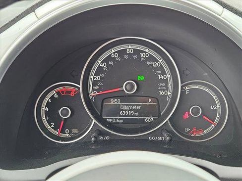 Used 2018 Volkswagen Beetle 2.0T S image 10