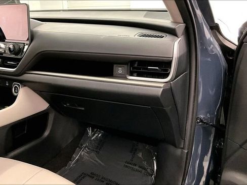 Used 2024 Toyota Grand Highlander FWD image 19