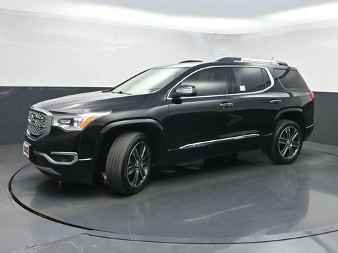 Used 2019 GMC Acadia Denali w/ Technology Package FWD image 24
