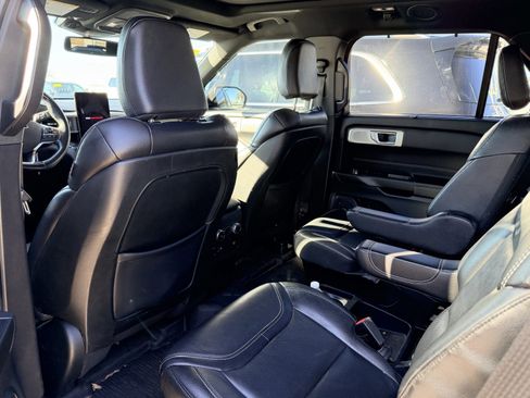 Used 2020 Ford Explorer ST w/ ST Street Pack image 4