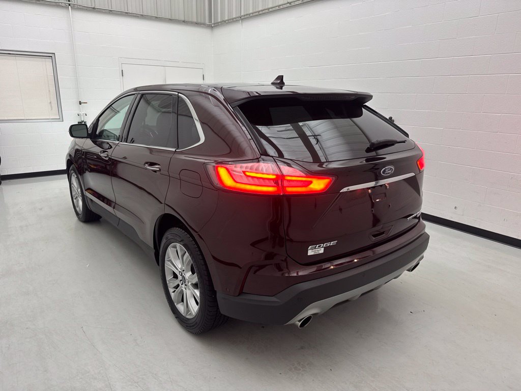 Used 2019 Ford Edge Titanium w/ Equipment Group 301A AWD/4WD image 4