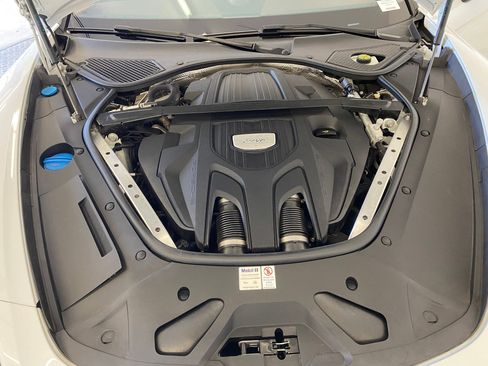 Used 2020 Porsche Panamera 4S w/ Premium Package image 33