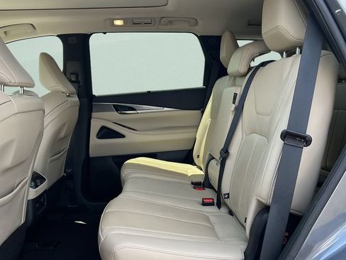 Used 2022 INFINITI QX60 Luxe w/ Cargo Package FWD image 10