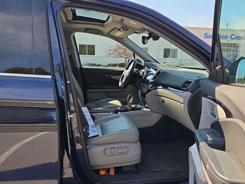 Used 2017 Honda Ridgeline RTL-E image 19