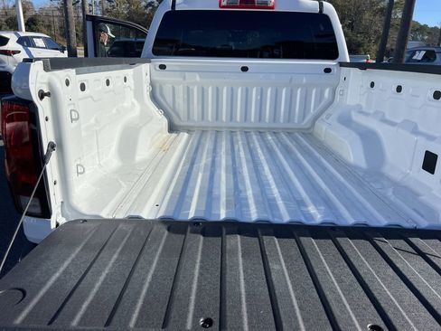 Used 2024 Chevrolet Colorado LT image 33