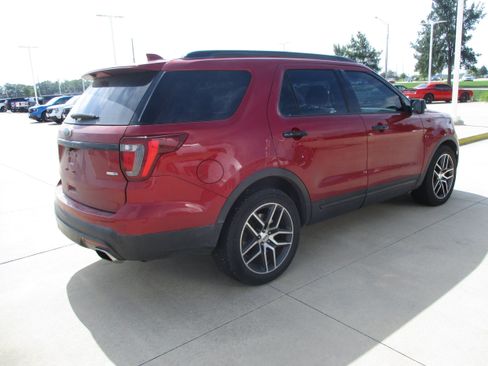 Used 2016 Ford Explorer Sport w/ Equipment Group 401A AWD/4WD image 4