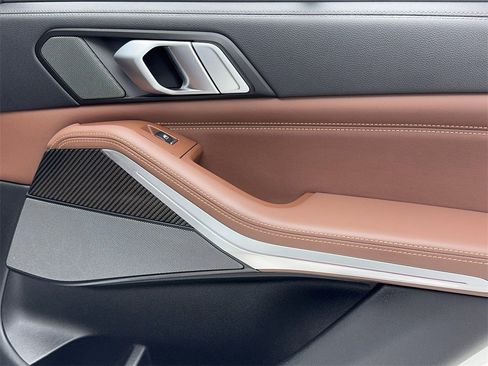 Used 2022 BMW X5 M50i w/ Dynamic Handling Package image 50