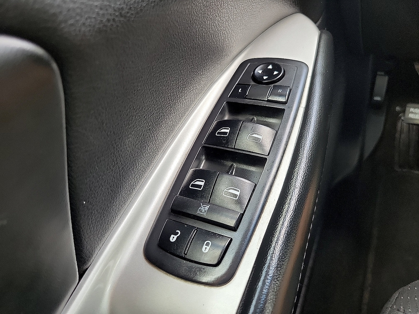 Used 2018 Dodge Journey SE w/ Popular Equipment Group FWD image 13