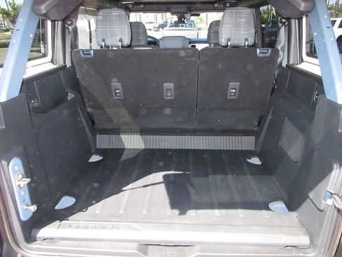 Certified 2025 Ford Bronco Heritage Edition AWD/4WD image 28