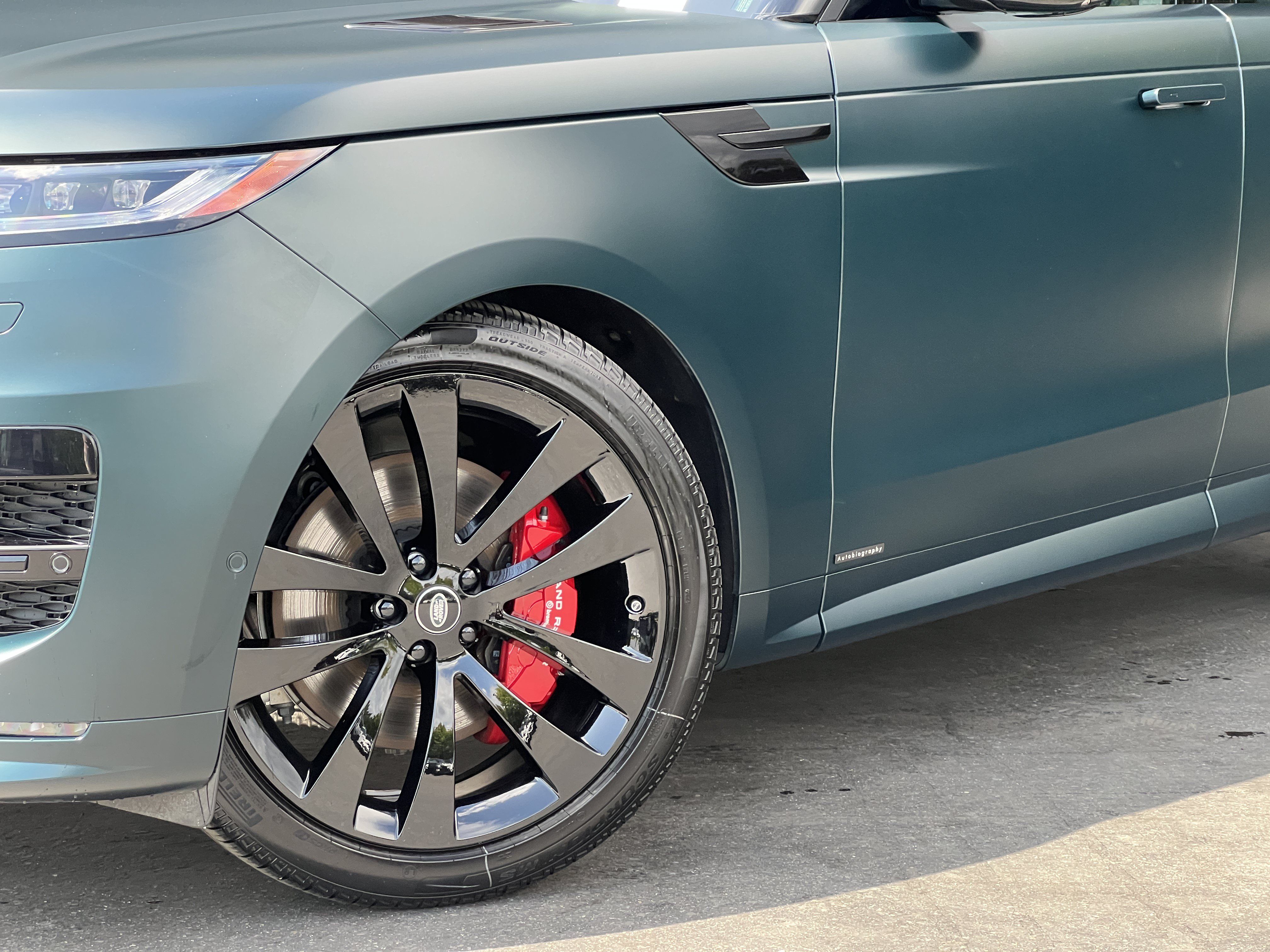 New 2025 Land Rover Range Rover Sport Autobiography AWD/4WD image 2