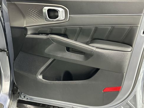 Used 2022 Kia Sorento SX image 31