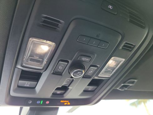 Used 2021 GMC Yukon XL Denali w/ Denali Ultimate Package image 20