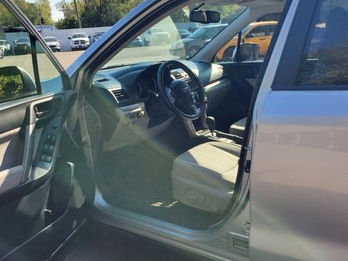 Used 2015 Subaru Forester 2.5i Premium w/ All-Weather Package image 11