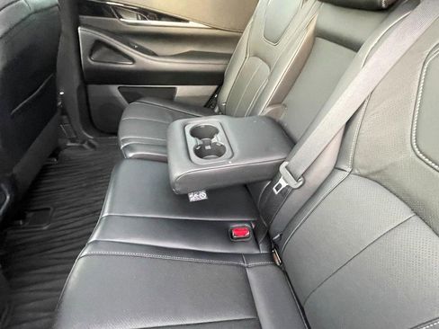 Used 2023 INFINITI QX60 Pure image 19