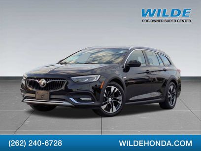 Used 2018 Buick Regal Essence w/ Driver Confidence Package #1