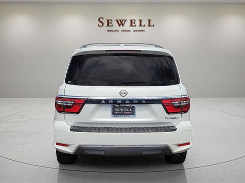 Used 2022 Nissan Armada Platinum w/ Captain's Chairs Package image 4