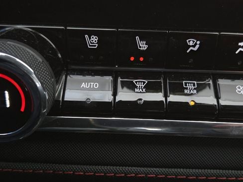 Used 2023 Chevrolet Colorado Z71 w/ Z71 Convenience Package 2 image 38