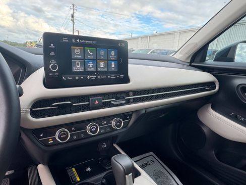 Used 2025 Honda HR-V EX-L image 15