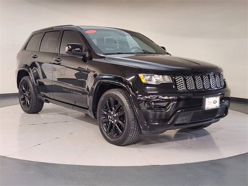 Used 2019 Jeep Grand Cherokee Altitude image 7