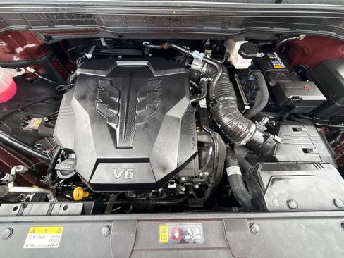 Used 2026 Kia Carnival FWD image 17