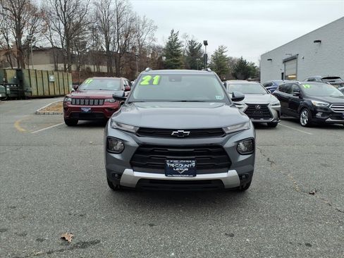 Used 2021 Chevrolet TrailBlazer LT w/ Sun and Liftgate Package image 2