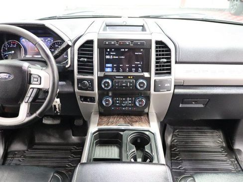 Used 2019 Ford F250 Lariat AWD/4WD image 7