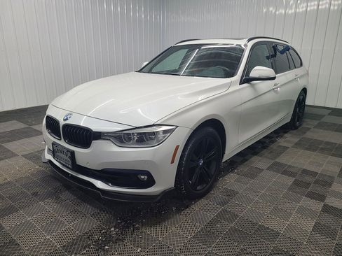 Used 2017 BMW 330i xDrive Wagon image 8