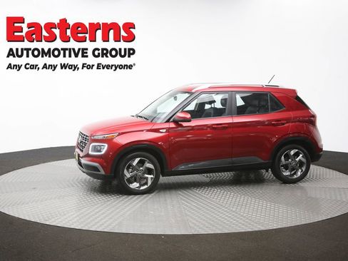 Used 2025 Hyundai Venue Limited image 58