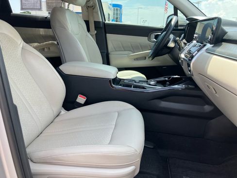 Used 2023 Kia Sorento SX Prestige AWD/4WD image 32