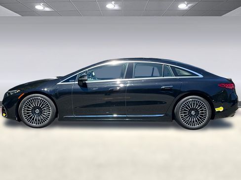 Used 2022 Mercedes-Benz EQS 580 4MATIC Sedan image 2