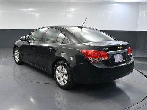 Used 2015 Chevrolet Cruze LS image 6