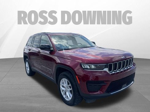 Used 2023 Jeep Grand Cherokee Laredo AWD/4WD image 3