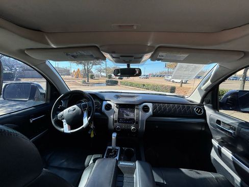 Used 2014 Toyota Tundra Platinum image 19