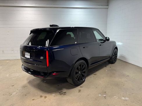 Used 2023 Land Rover Range Rover SE image 6