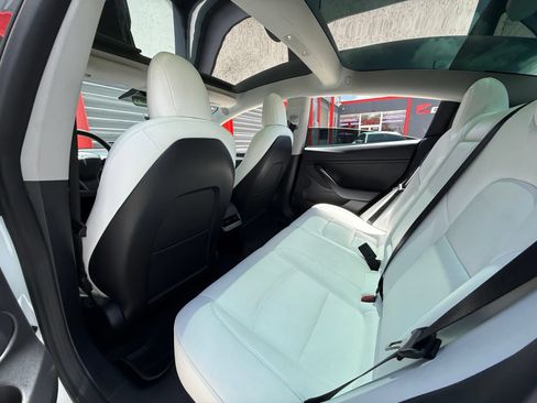 Used 2022 Tesla Model 3 Standard Range RWD image 15