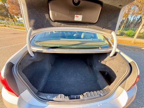 Used 2011 BMW 535i xDrive Sedan image 12