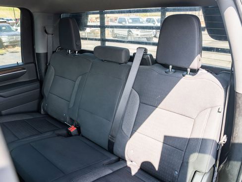 Used 2024 Chevrolet Silverado 2500 LT w/ Convenience Package image 17