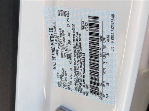 New 2025 Lincoln Nautilus Premier w/ Jet Appearance Package image 17