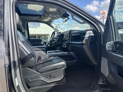 Used 2024 Ford F250 Lariat w/ Lariat Ultimate Package AWD/4WD image 8