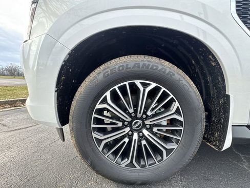 New 2026 Nissan Armada SL w/ Captain's Chari Seat Package image 10