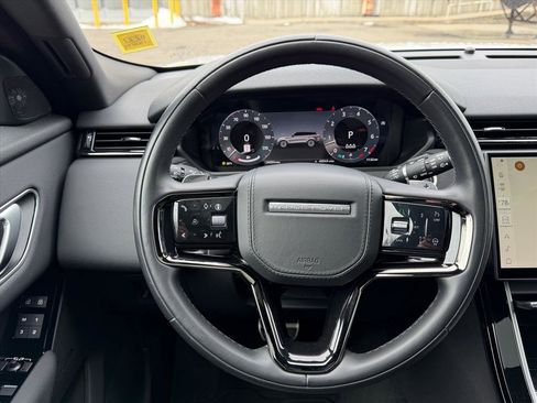 Used 2025 Land Rover Range Rover Velar Dynamic SE image 17