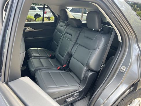 New 2026 Ford Explorer Active w/ Active Comfort Package RWD image 17