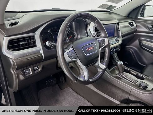 Used 2019 GMC Acadia SLT w/ Black Edition image 9