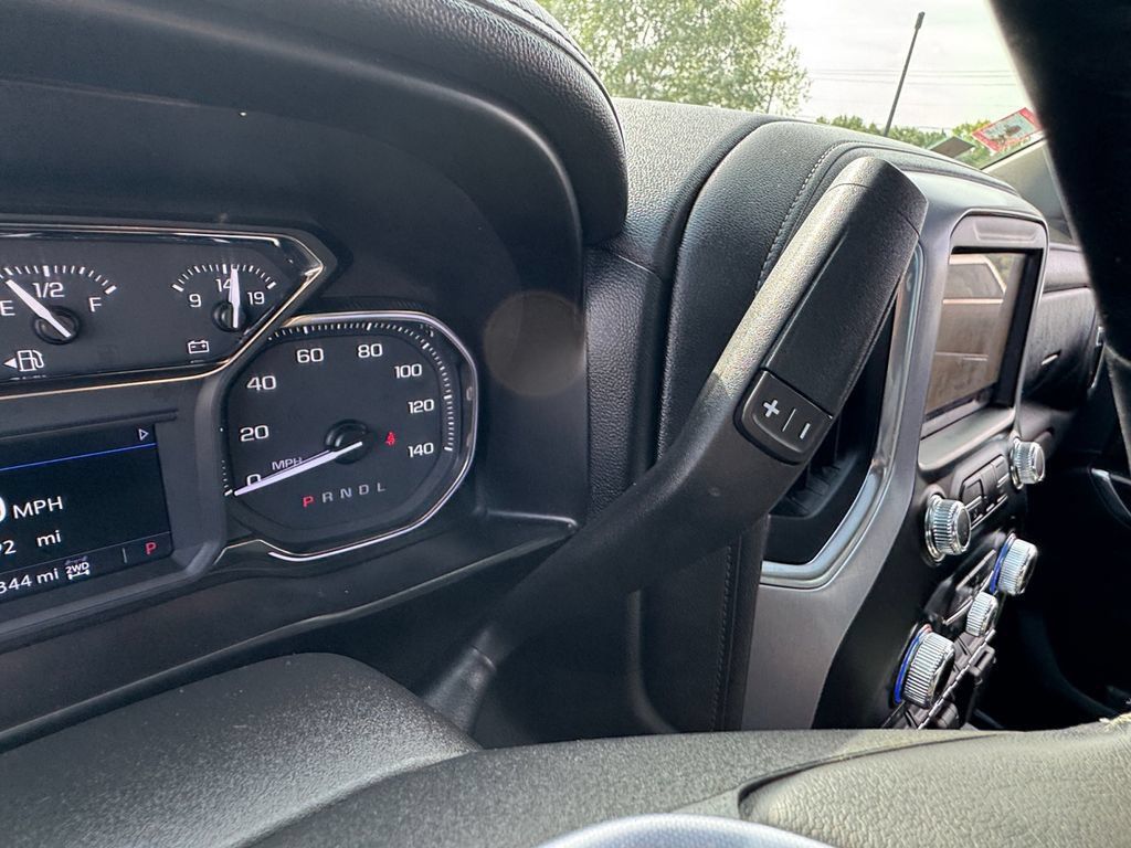 Used 2019 GMC Sierra 1500 SLT w/ SLT Premium Plus Package AWD/4WD image 31